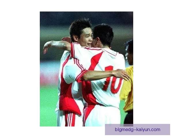 明星球员百科：全面解析当今足坛顶尖球员的表现与成就